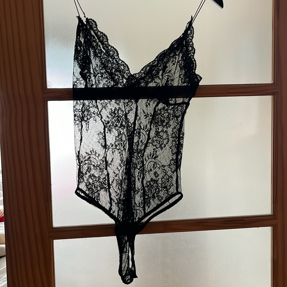 Zara Lace black bodysuit